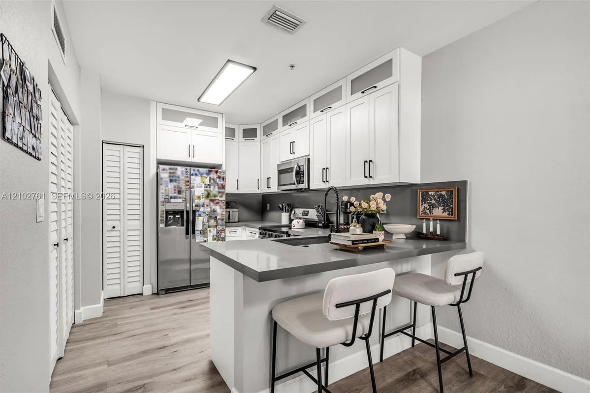 10870 NW 88th Ter #224, Doral: photo 1 of 19