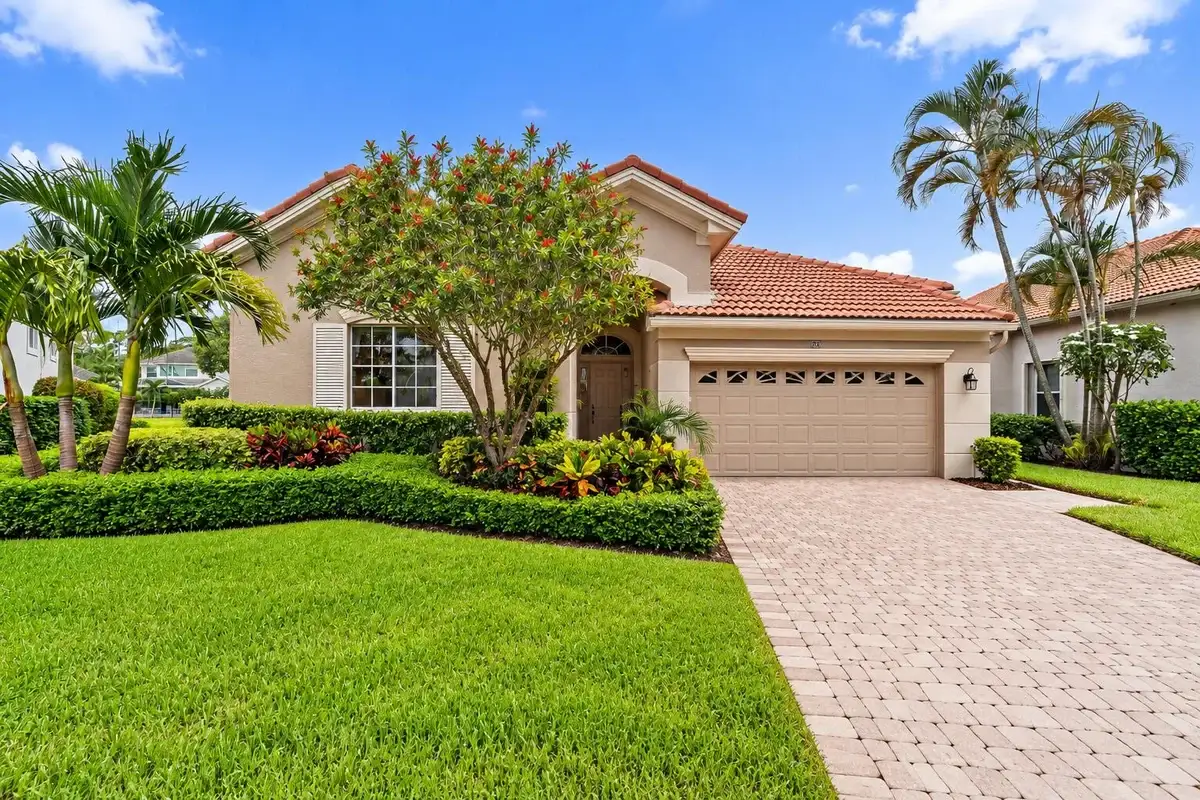 90 Monterey Pointe Dr, Palm Beach Gardens: photo 1 of 41