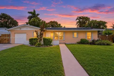 18103 SW 93rd Ave, Palmetto Bay: photo 1 of 45