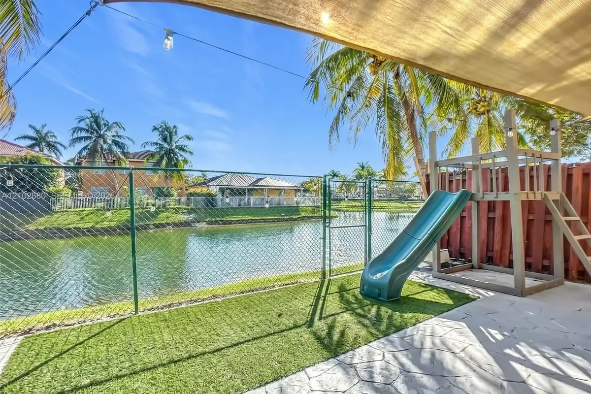 10912 SW 240th Ln, Homestead: photo 1 of 16