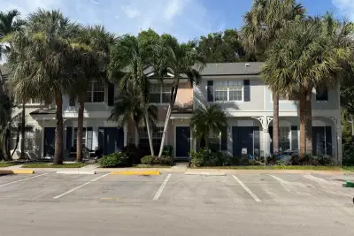 5275 Jamboree Pl, Margate: photo 1 of 21