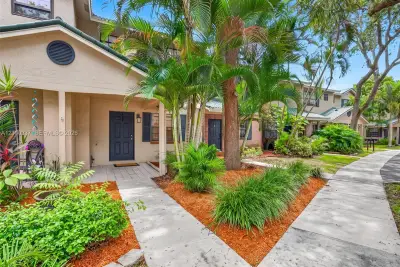506 Westree Ln, Plantation: photo 1 of 32