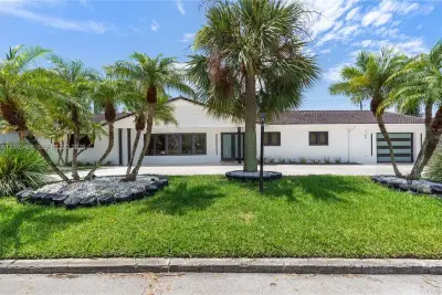 1144 Adams St, Hollywood: photo 1 of 45