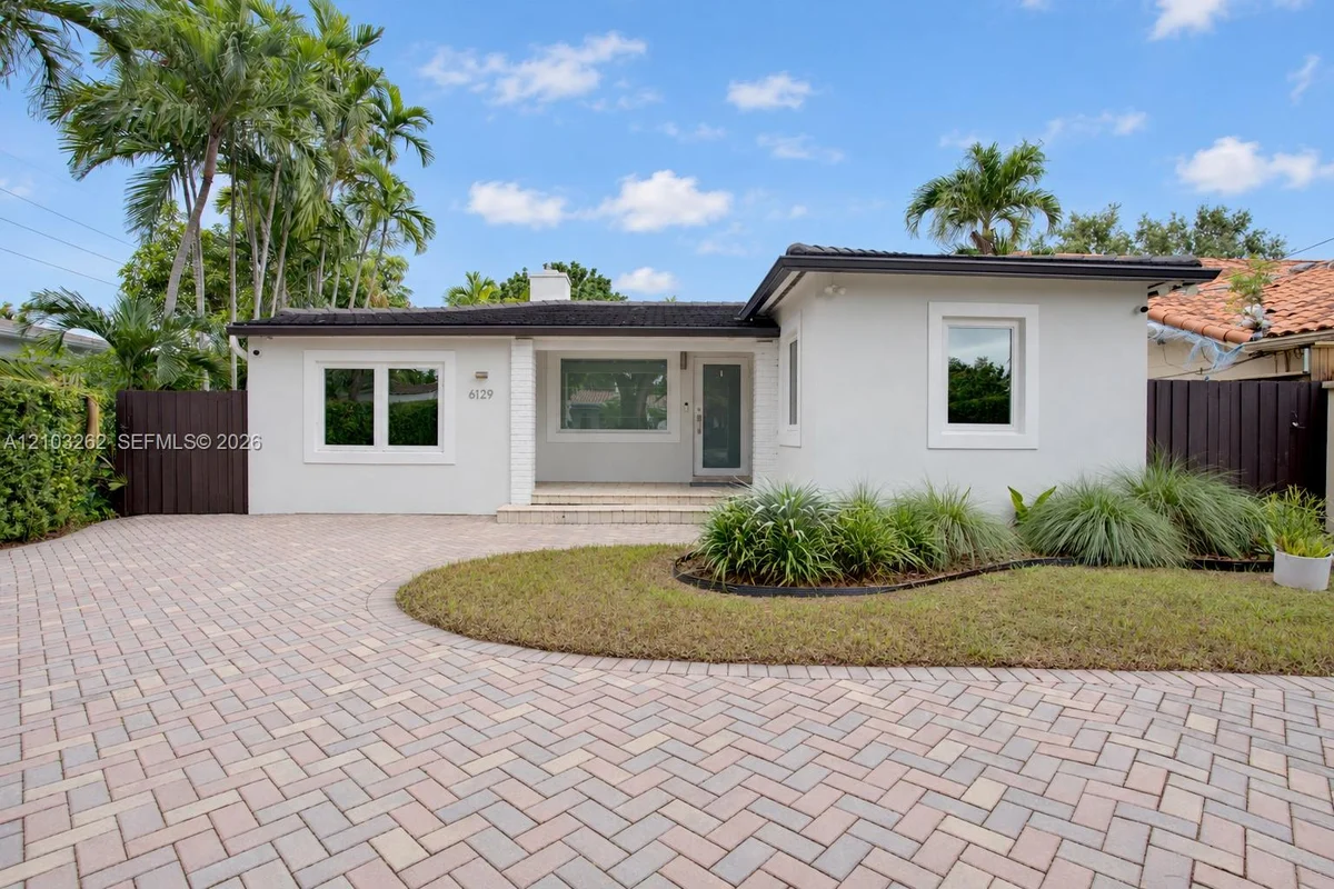 6129 SW 28th St, Miami: photo 1 of 21