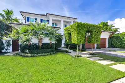 222 Arlington Rd, West Palm Beach: photo 1 of 32