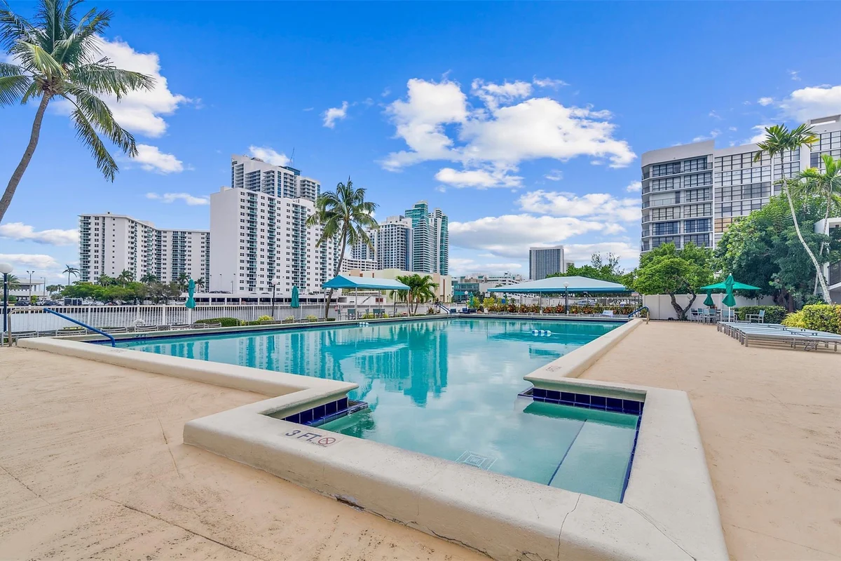 800 Parkview Dr #317, Hallandale Beach: photo 1 of 29