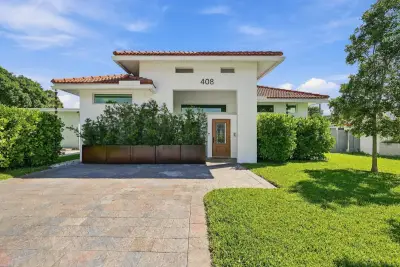 408 NE 23rd Ave, Pompano Beach: photo 1 of 42