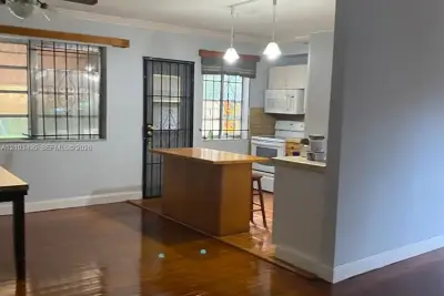14425 Garden Dr #A, Miami: photo 1 of 5