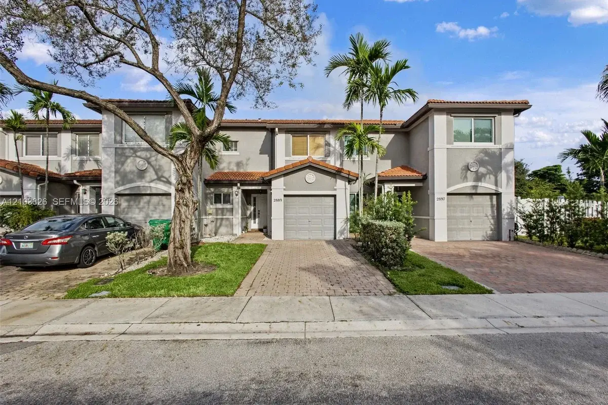 2889 SW 129th Way, Miramar: photo 1 of 19