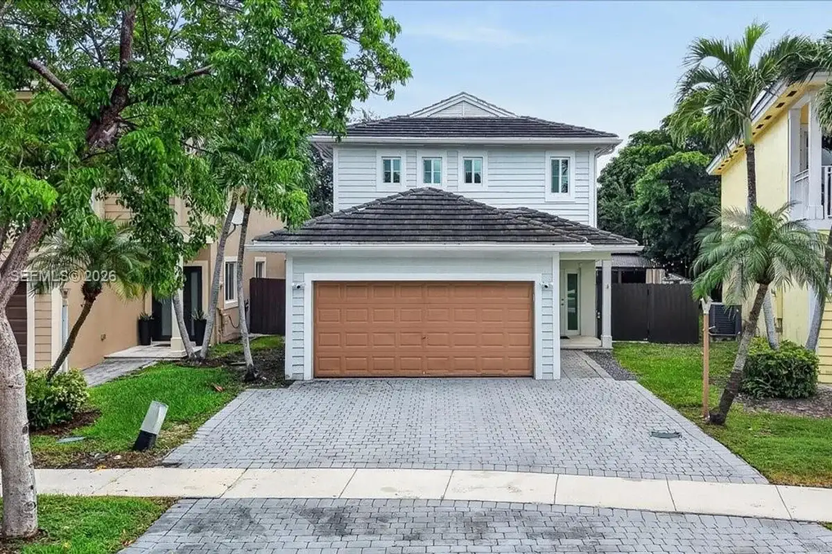 363 NE 35th Ter, Homestead: photo 1 of 61