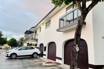 1651 SW 122nd Ct #C102, Miami: photo 1 of 29