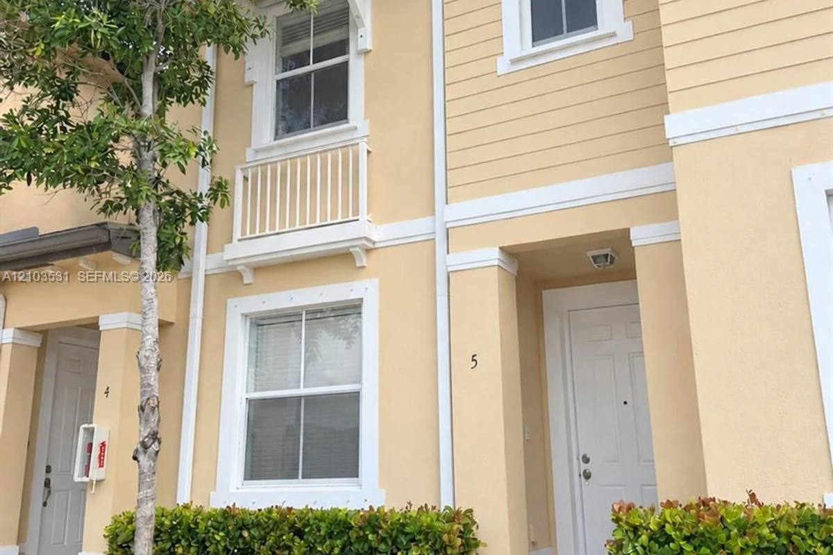 2885 SE 1st Dr #5, Homestead: photo 1 of 20