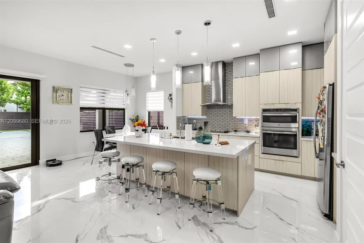 8924 NW 161st Ter, Miami Lakes: photo 1 of 46