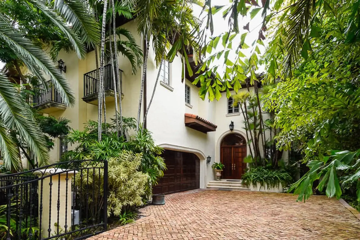 446 Brazilian Ave, Palm Beach: photo 1 of 12