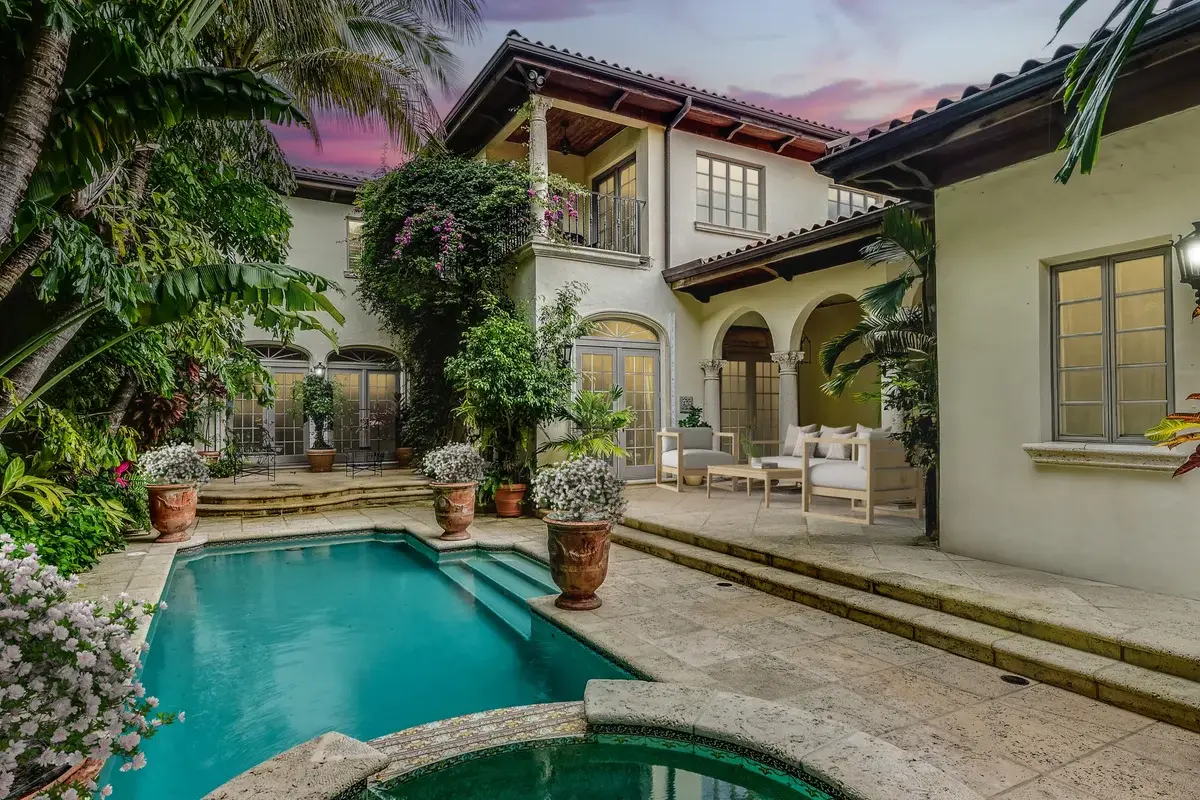 446 Brazilian Ave, Palm Beach: photo 1 of 35