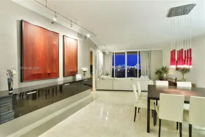 400 Alton Rd #811, Miami Beach: photo 1 of 35