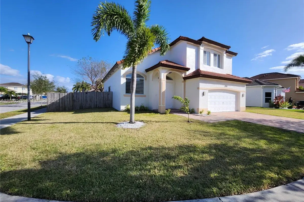 2055 SE 19th St, Homestead: photo 1 of 37