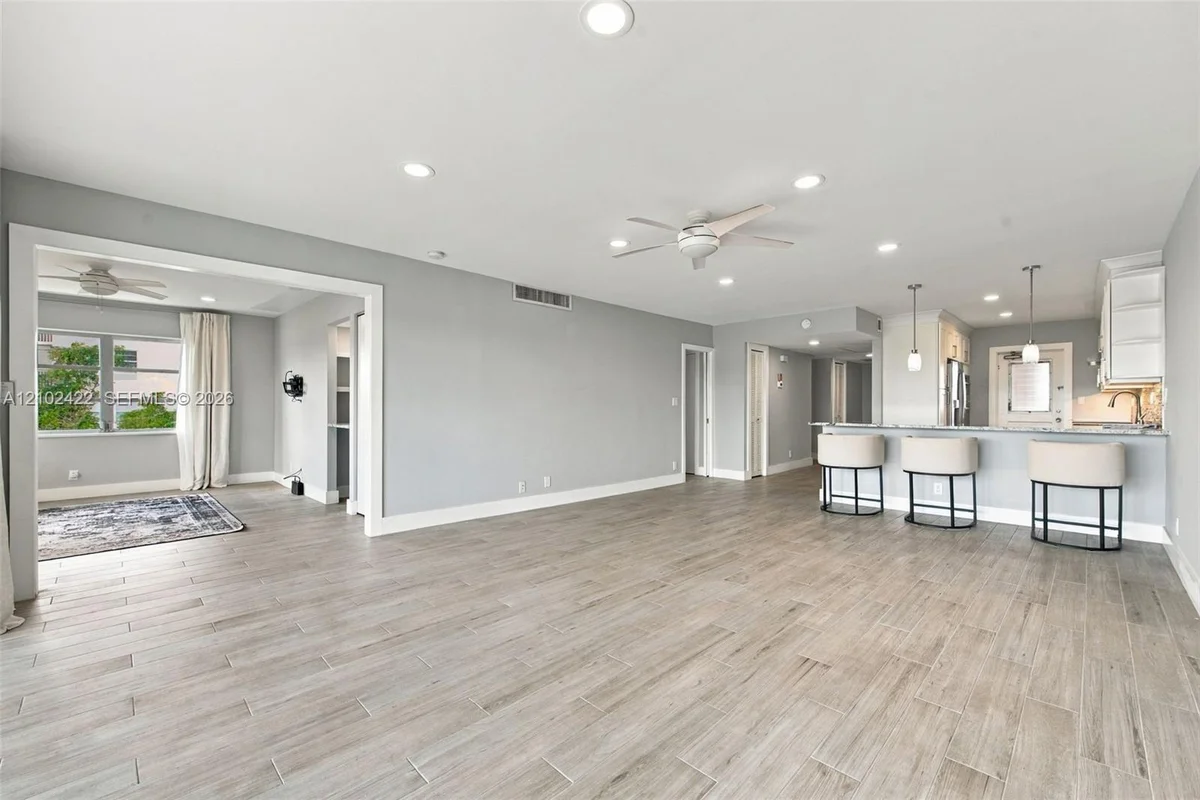 3050 N Palm Aire Dr #601, Pompano Beach: photo 1 of 4