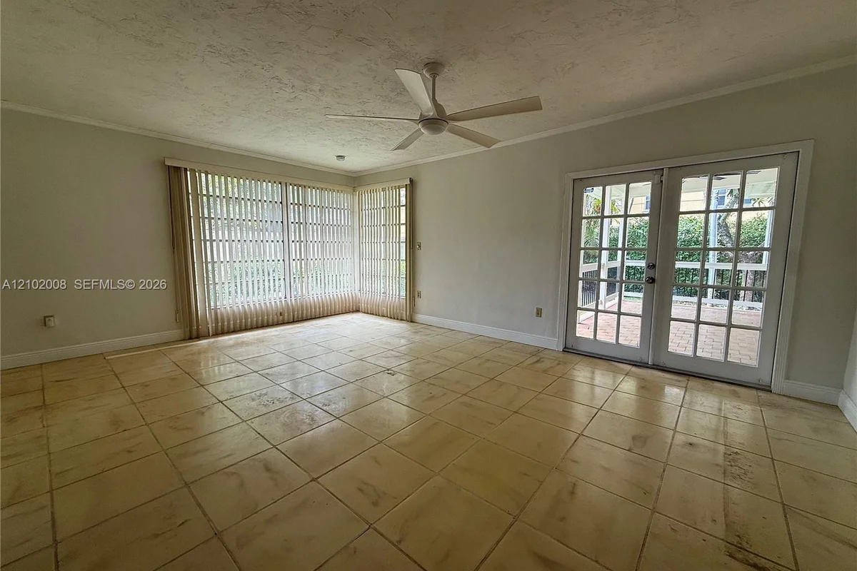 110 Antilla Ave, Coral Gables: photo 1 of 21