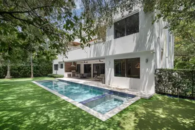 1760 Chucunantah Rd, Miami: photo 1 of 56