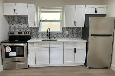 1720 N 17th Ave #7, Hollywood: photo 1 of 10