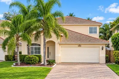 3829 Woodfield Dr, Coconut Creek: photo 1 of 10
