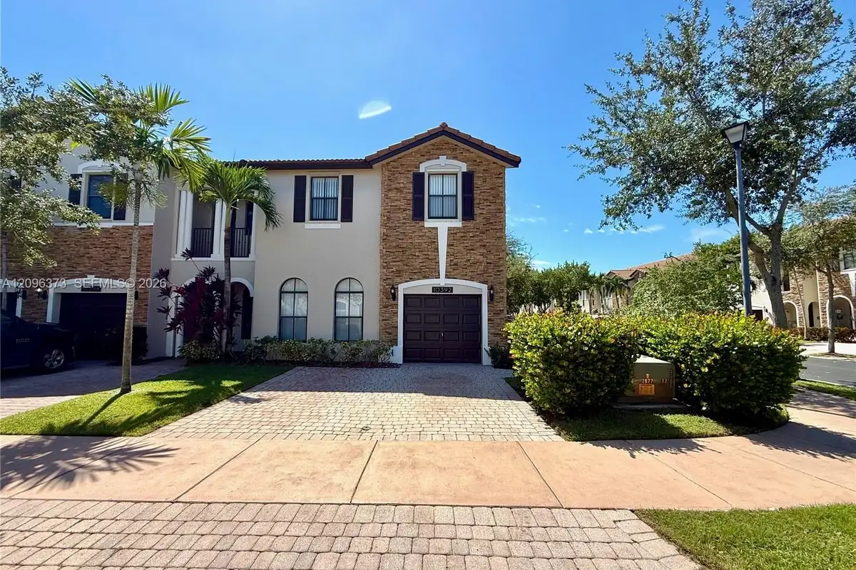 10392 NW 31st Ter, Doral: photo 1 of 50