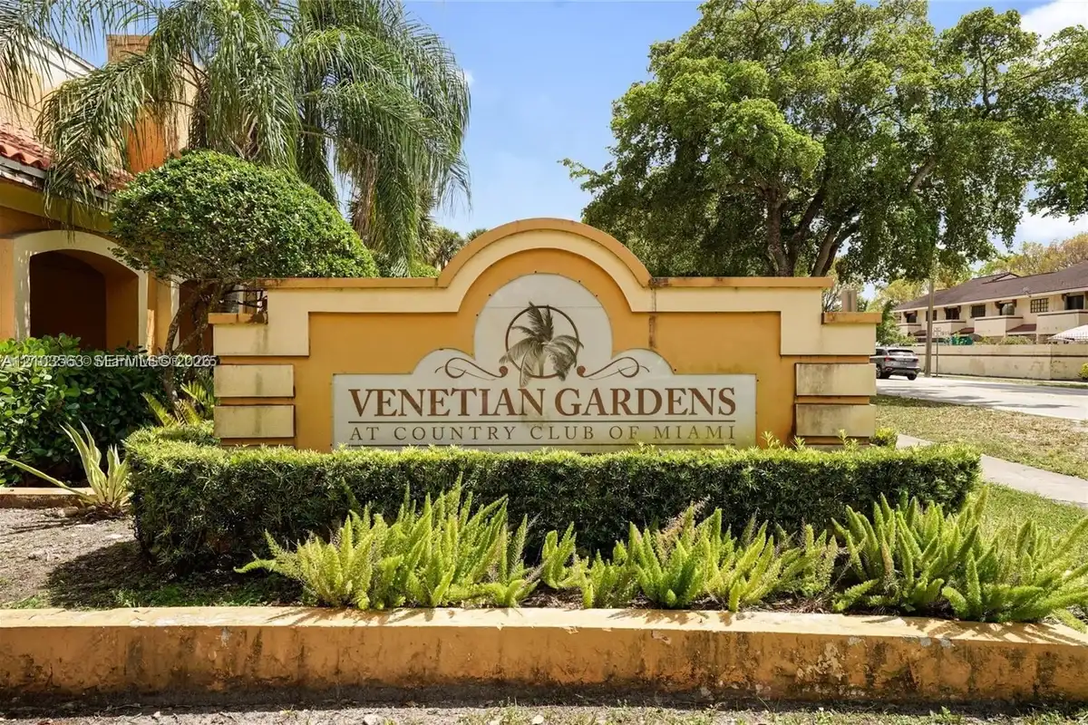 17911 NW 68th Ave #N207, Hialeah: photo 1 of 20