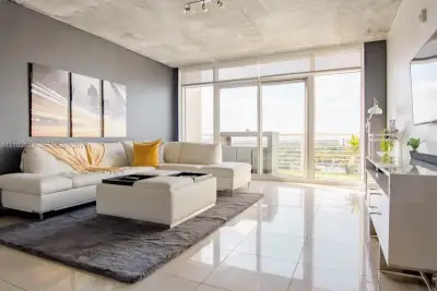 3250 NE 1st Ave #1108, Miami: photo 1 of 25