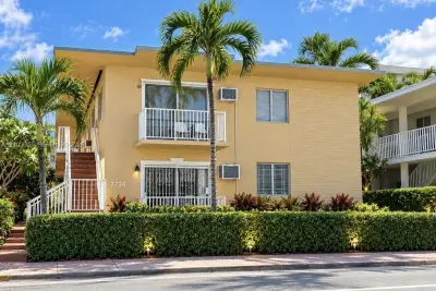 7720 Harding Ave #12, Miami Beach: photo 1 of 11