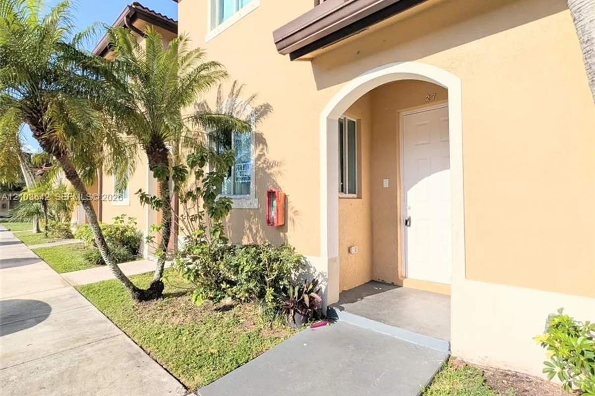 12080 SW 268th St #27, Homestead: photo 1 of 6