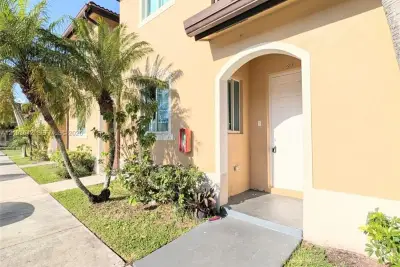 12080 SW 268th St #27, Homestead: photo 1 of 6