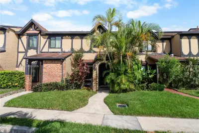4410 NW 92nd Way, Sunrise: photo 1 of 23