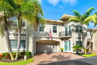 1840 Highland Grove Dr, Delray Beach: photo 1 of 37