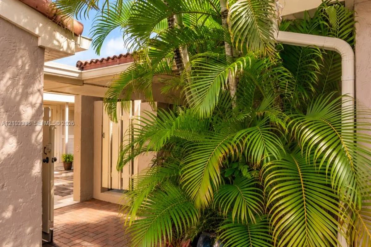 103 Tweedbrook Ln #101, Hollywood: photo 1 of 25