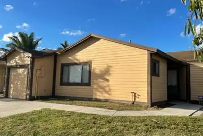 9551 W Daffodil Ln, Miramar: photo 1 of 10