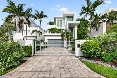 2401 N Atlantic Blvd, Fort Lauderdale: photo 1 of 96