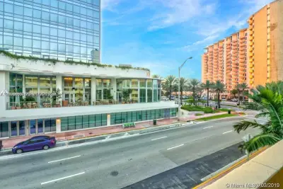 2924 Collins Ave #201, Miami Beach: photo 1 of 22