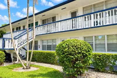 228 Northampton L, West Palm Beach: photo 1 of 9