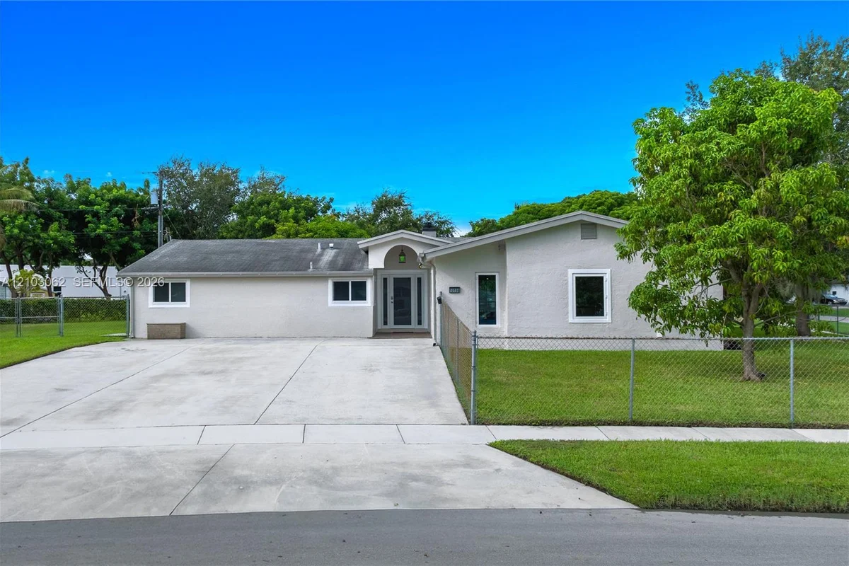 10198 SW 203rd Ter, Cutler Bay: photo 1 of 42