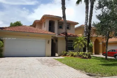 16220 SW 91st Ct, Palmetto Bay: photo 1 of 1
