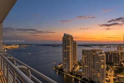 325 S Biscayne Blvd #3921, Miami: photo 1 of 44