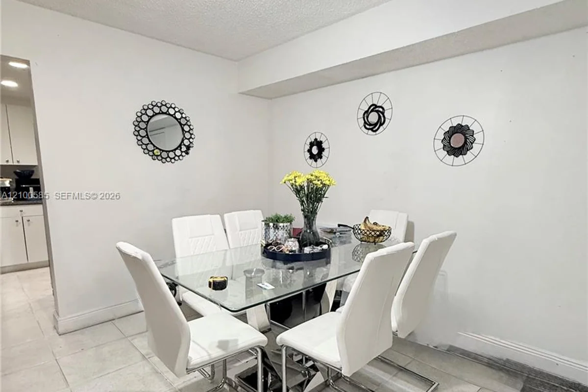 17901 NW 68th Ave #T101, Hialeah: photo 1 of 11
