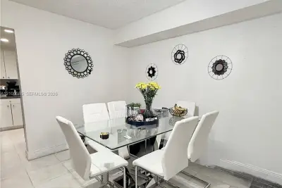 17901 NW 68th Ave #T101, Hialeah: photo 1 of 11
