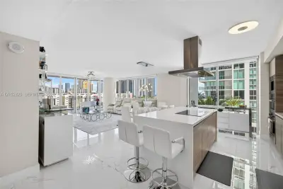330 Sunny Isles Blvd #5-807, Sunny Isles Beach: photo 1 of 59