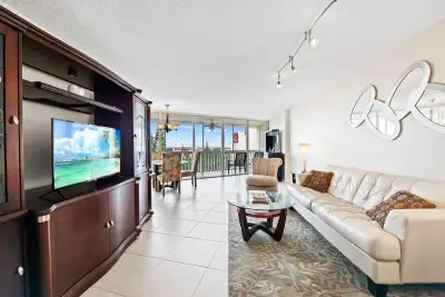 6911 Environ Blvd #8K, Lauderhill: photo 1 of 31