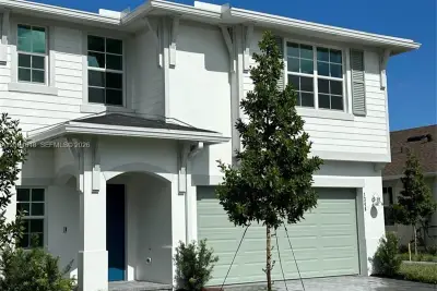 1346 Tangled Orchard Trace, Loxahatchee: photo 1 of 35