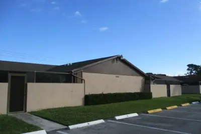 4814 Sunny Palm Cir #B, West Palm Beach: photo 1 of 19