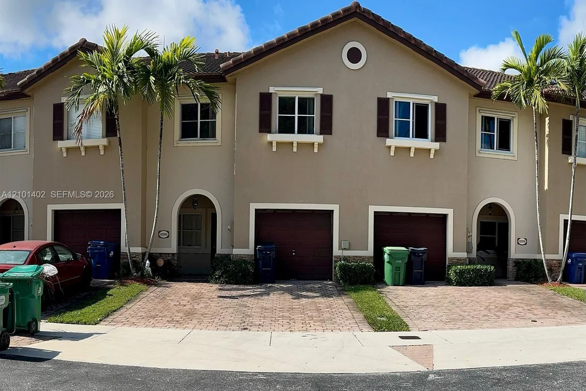 22306 SW 89th Ct #1, Cutler Bay: photo 1 of 35