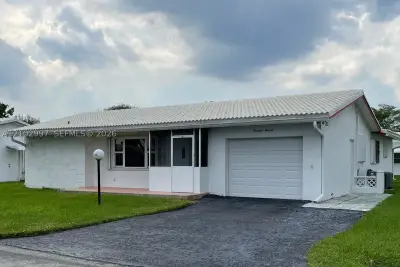 1411 NW 85th Way, Plantation: photo 1 of 41